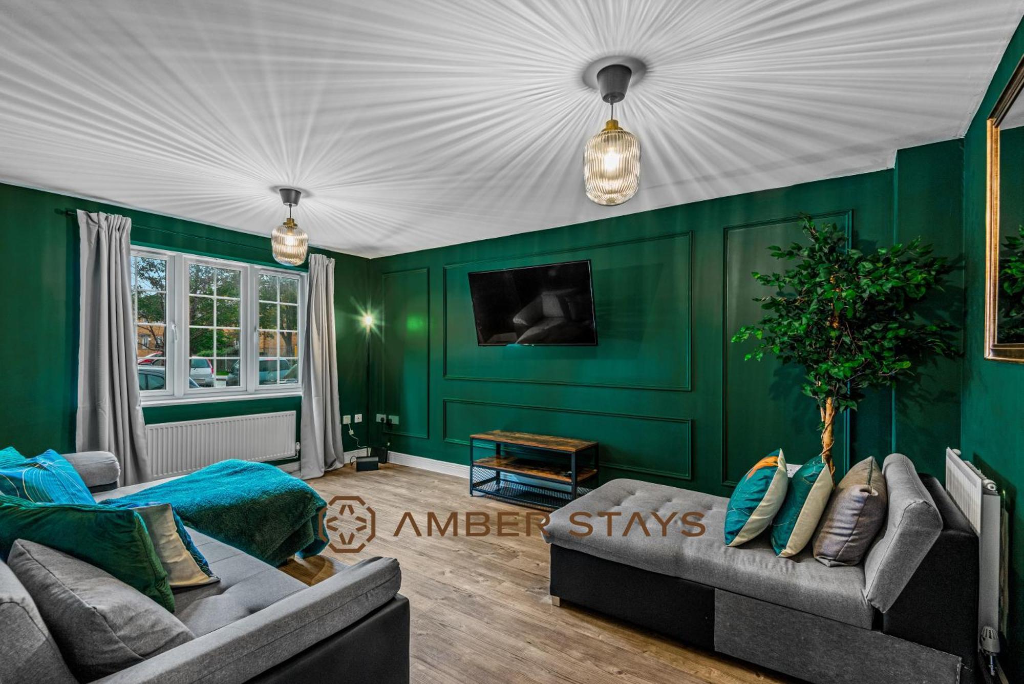 Spacious 5 Bed House In Reading By Amber Stays, Perfect For Business & Contractors, Sleeps 12! المظهر الخارجي الصورة