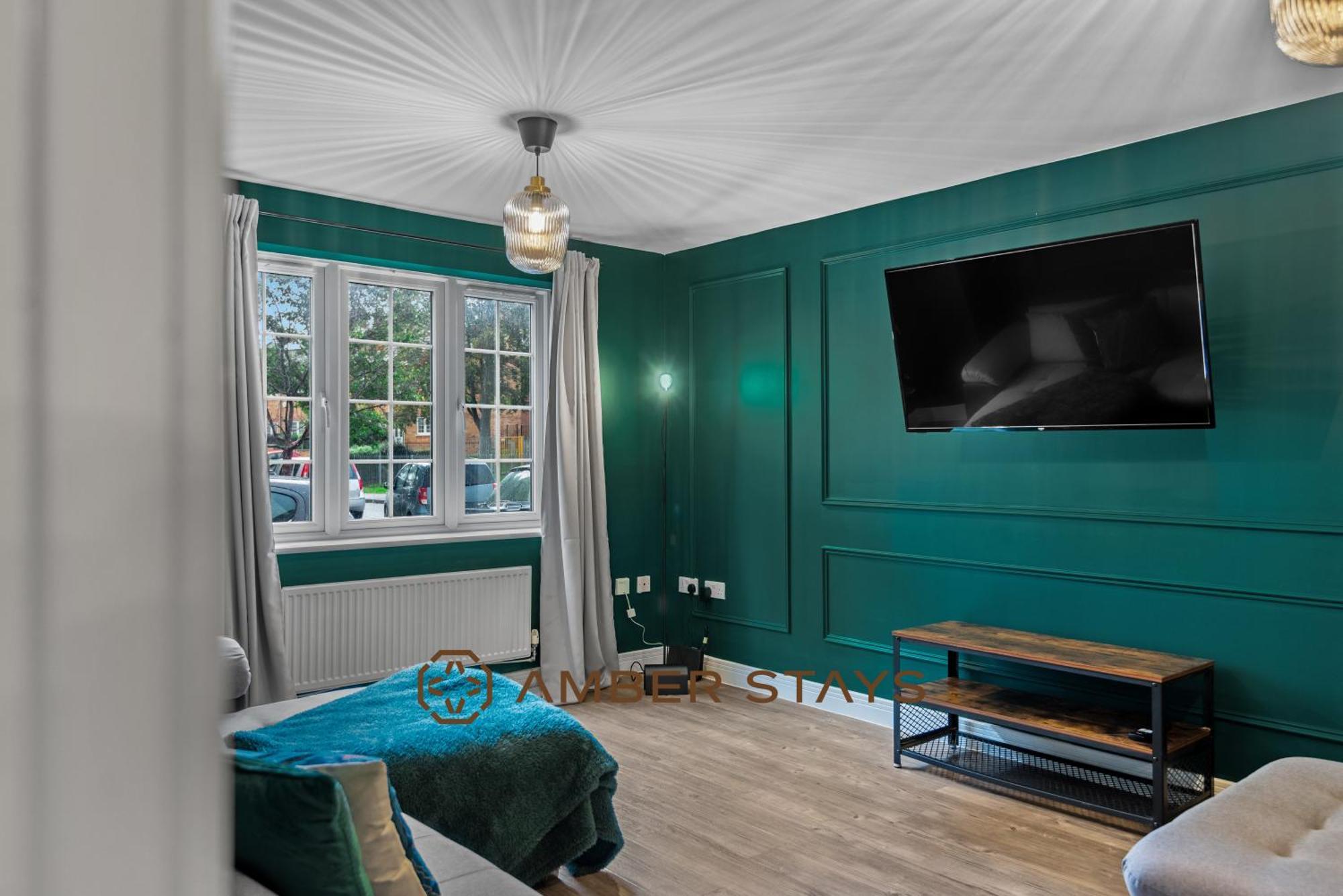 Spacious 5 Bed House In Reading By Amber Stays, Perfect For Business & Contractors, Sleeps 12! المظهر الخارجي الصورة